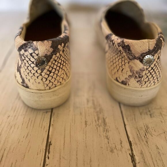 STEVE MADDEN GILL SNAKE PRINT SNEAKERS 9M - Picture 9 of 16